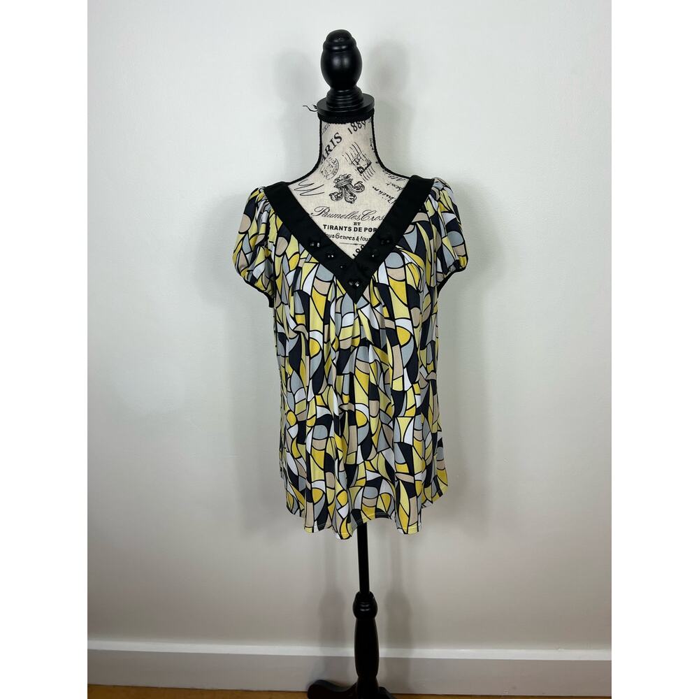 Perceptions yellow gray white and black V-neck short sleeve blouse